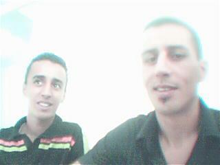 majat bel3ya9a khoya ,  c mio fratello : ''ragazzo bello ''